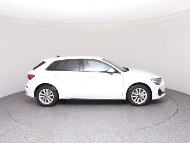 Audi A3 30 TFSI Sedan