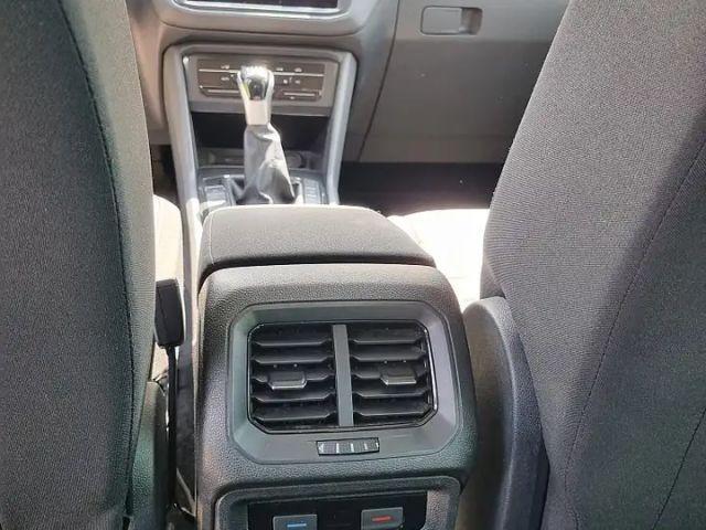 Volkswagen Tiguan 2,0 TDI Fahrerassistenzpaket "Plus" ACC Front A...