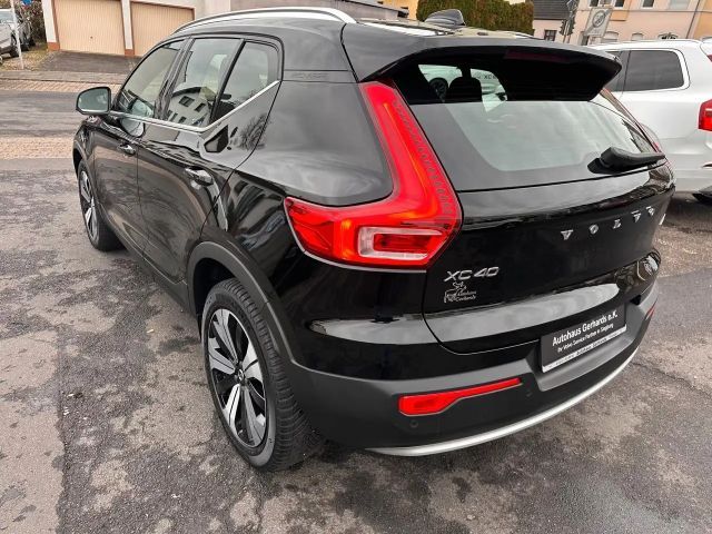 Volvo XC40 T4