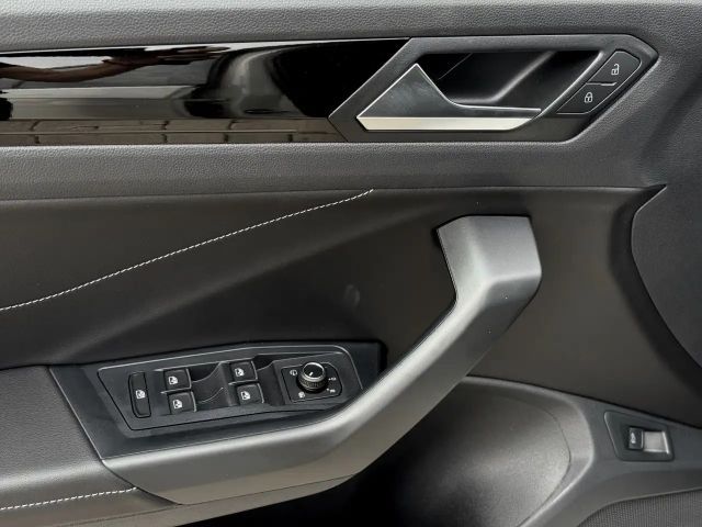 Volkswagen T-Roc 1.5 TSI DSG R-Line Style