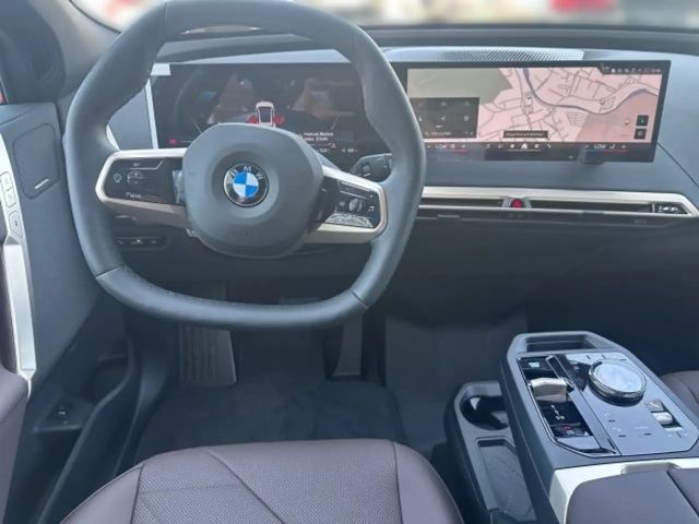 BMW iX xDrive45