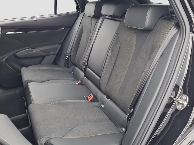 Skoda Elroq 4x4 250 KW Matric WPumpe 360° HUD AHK