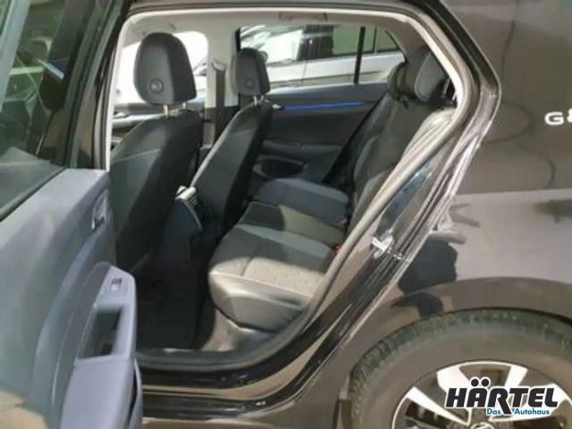 Volkswagen Golf 1.5 eTSI DSG