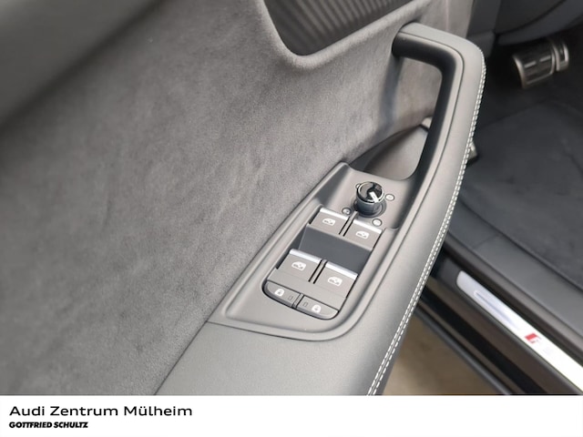 Audi RS Q8 Performance Quattro