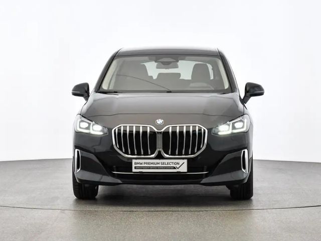 BMW 218 218d Active Tourer Luxury Line Sedan