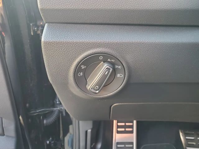 Volkswagen T-Roc IQ.Drive R-Line