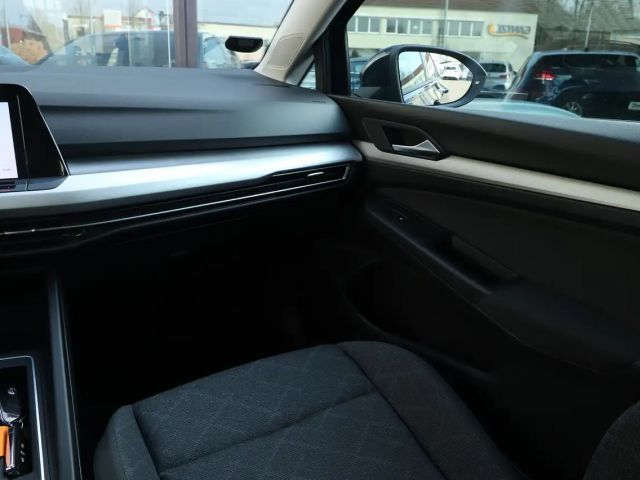 Volkswagen Golf 1.5 eTSI DSG Golf VIII