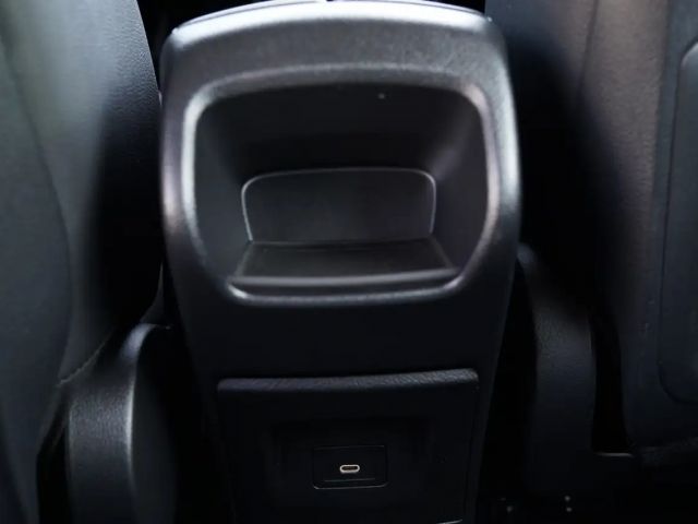 Mercedes-Benz A 180 Hatchback Progressive