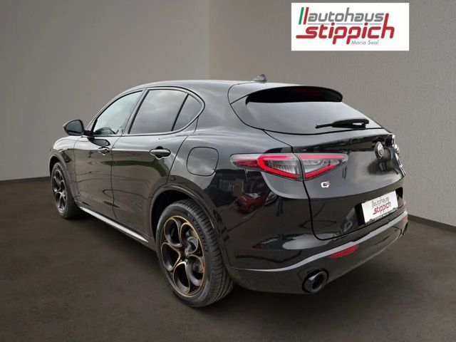 Alfa Romeo Stelvio AT8 Q4