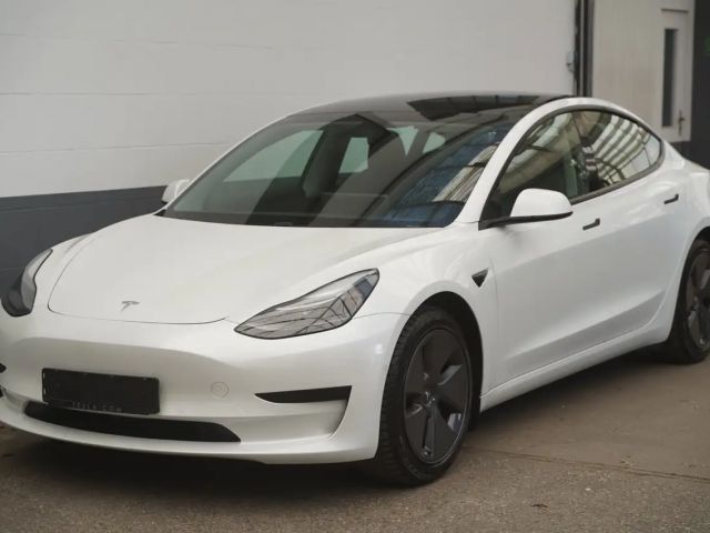 Tesla Model 3 Standard Range