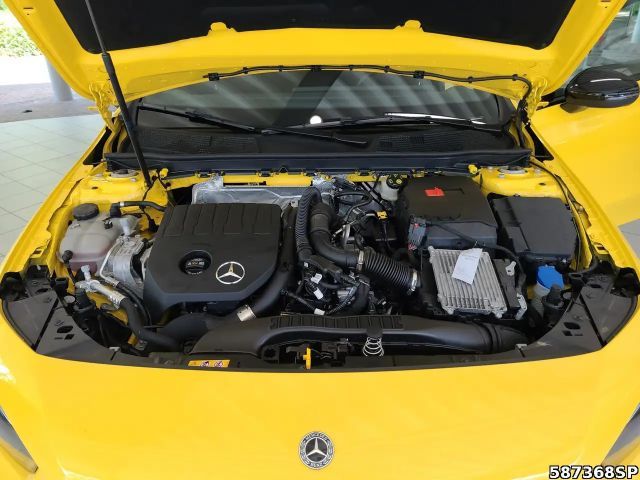 Mercedes-Benz A 180 AMG Line