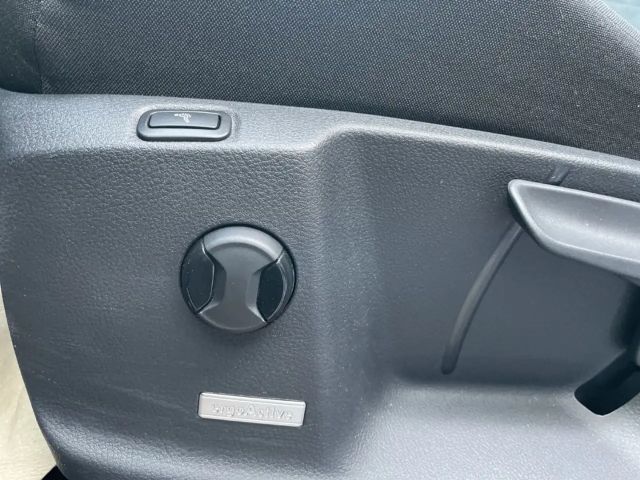 Volkswagen Touran 1.5 TSI DSG R-Line