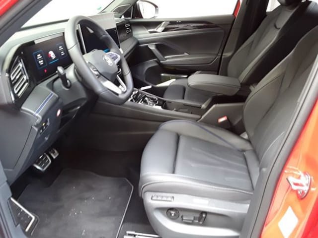 Volkswagen Tiguan Tiguan 1.5   R-L  P 130 TSID6F