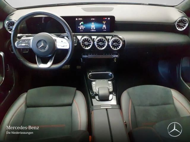 Mercedes-Benz A 250 A 250 e AMG Line