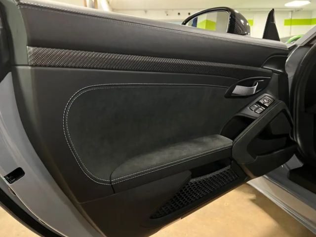 Porsche Cayman Coupé