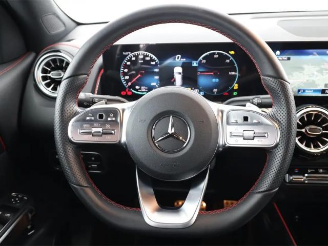 Mercedes-Benz EQB 300 4MATIC AMG Line