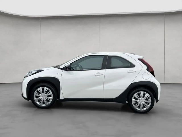 Toyota Aygo X 1.0 VVT-i Hatchback Play S-CVT