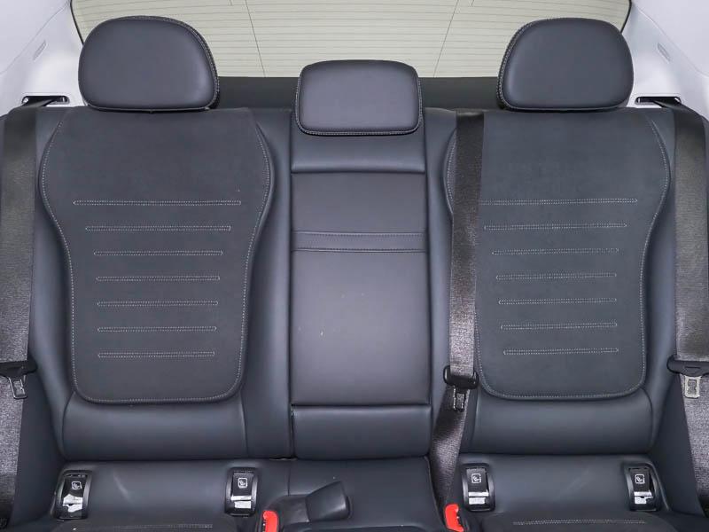 Mercedes-Benz C 200 AMG Line Sedan