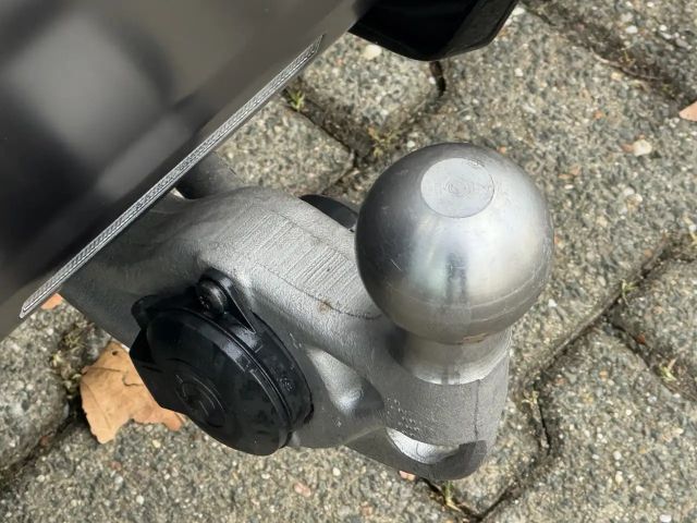 BMW M5 Touring Keramik PANO B&W M-Drivers-P AHK 0,5%