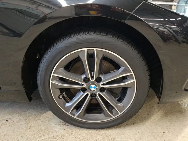 BMW 116 116i Sedan Sport Line