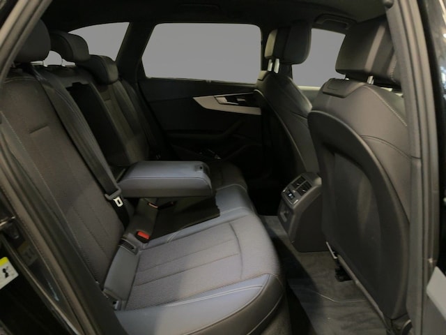 Audi A4 40 TFSI Avant Quattro S-Line S-Tronic