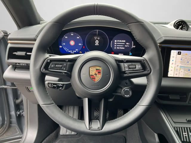 Porsche Macan 4