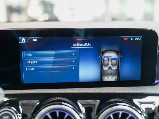 Mercedes-Benz A 250 A 250 e AMG Line