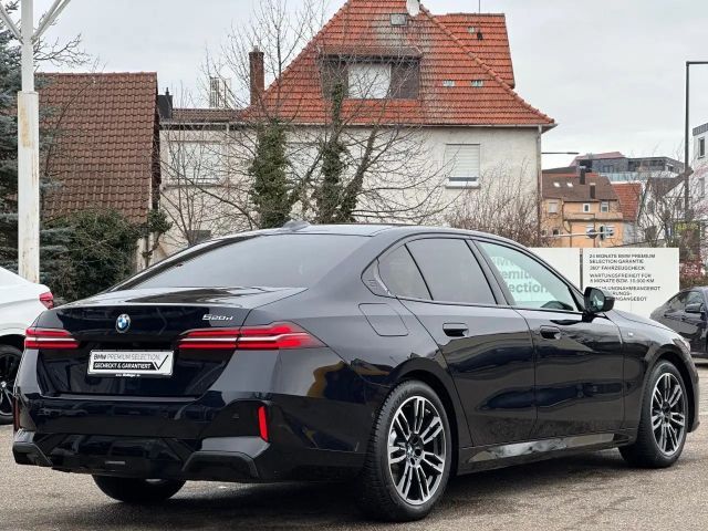 BMW 520 520d M-Sport Sedan