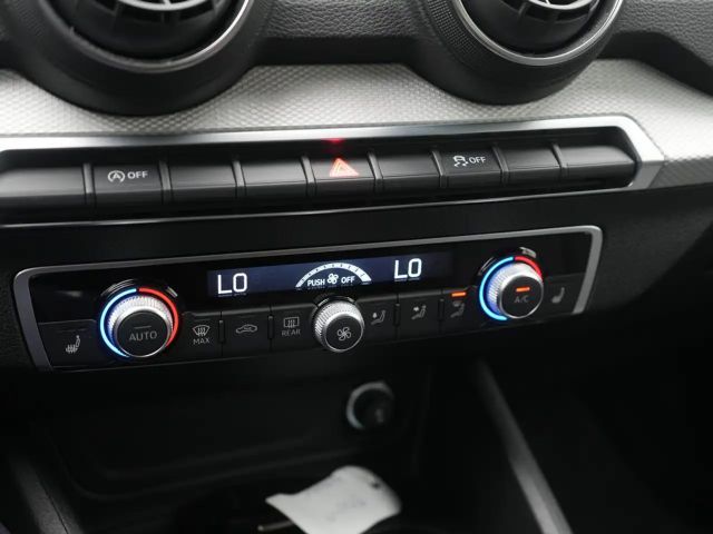 Audi Q2 advanced S-TRON LED VIRT CARPLAY AHK SHZ