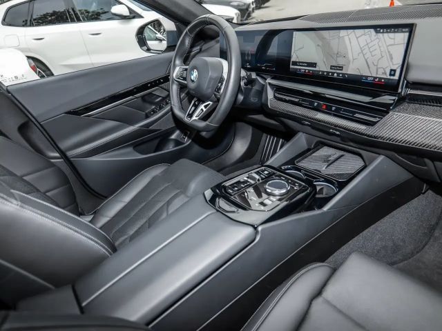 BMW 520 520i M-Sport Sedan