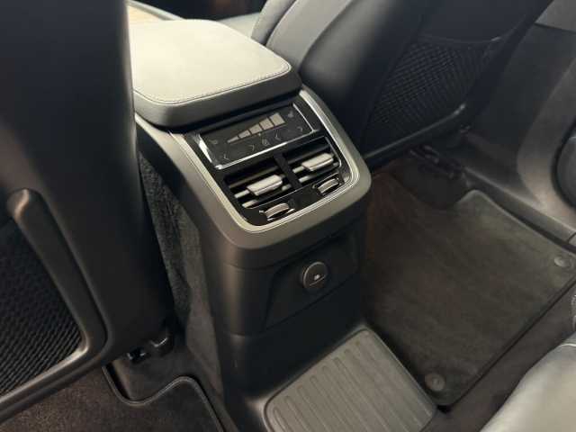 Volvo XC90 AWD Dark Plus Recharge T8