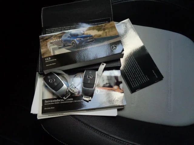 Mercedes-Benz GLB 200 AMG Line GLB 200 d