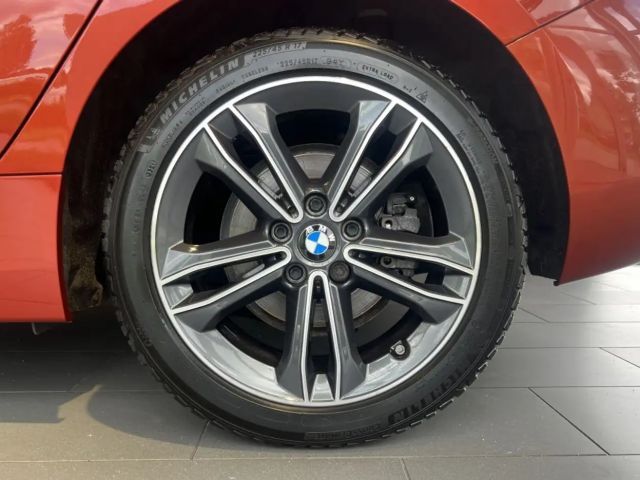 BMW 118 118i Sedan Sport Line