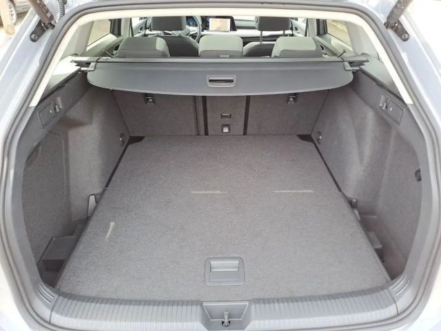 Volkswagen Golf 1.0 TSI IQ.Drive Life Variant