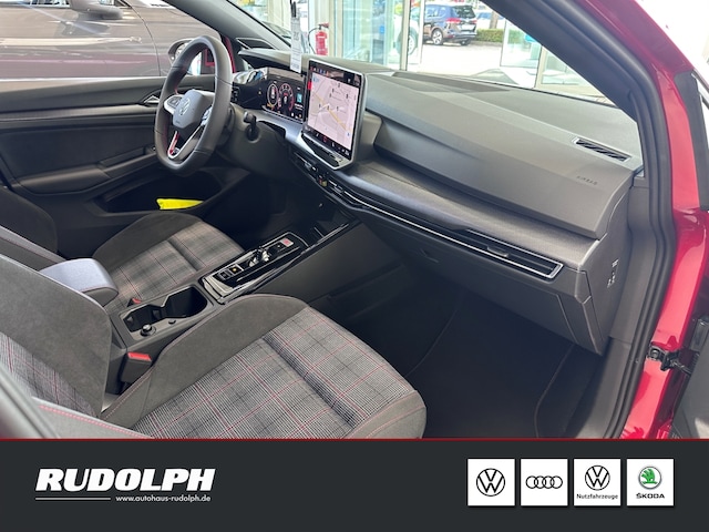 Volkswagen Golf 2.0 TSI DSG Golf VIII