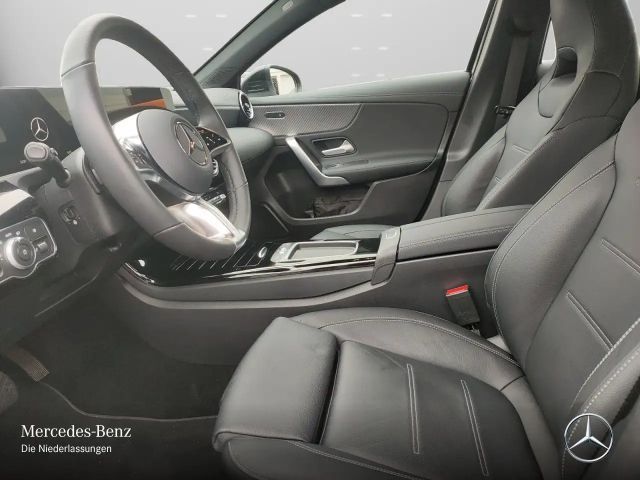 Mercedes-Benz A 200 Progressive