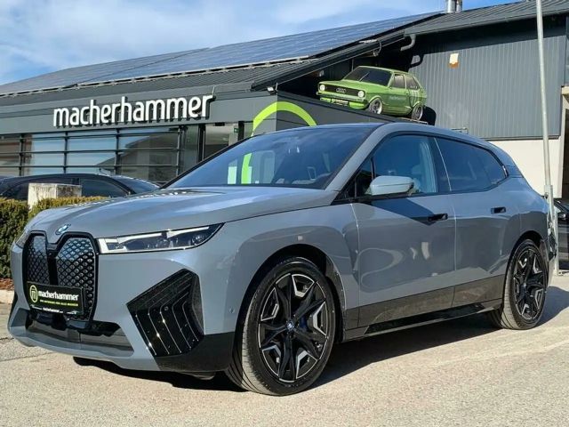 BMW iX xDrive