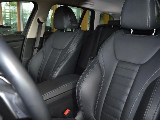BMW 330 330i Luxury Line Touring