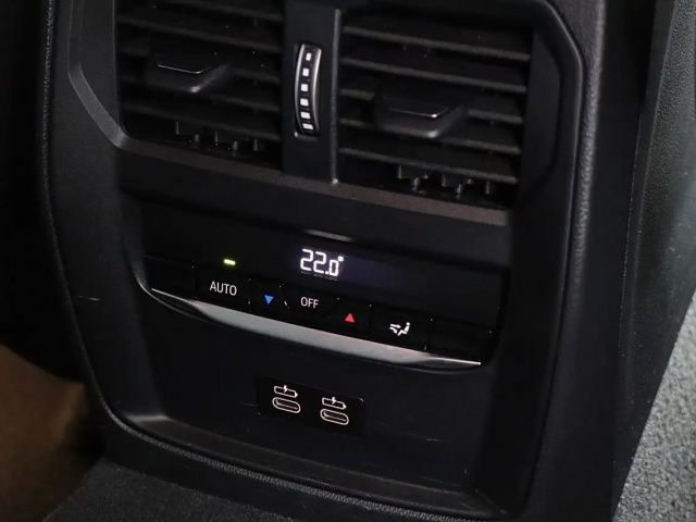 BMW 320 320i M-Sport Touring