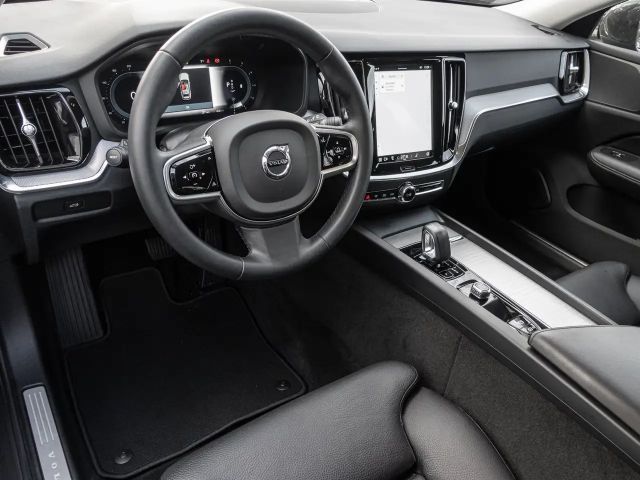 Volvo V60 Cross Country AWD Plus