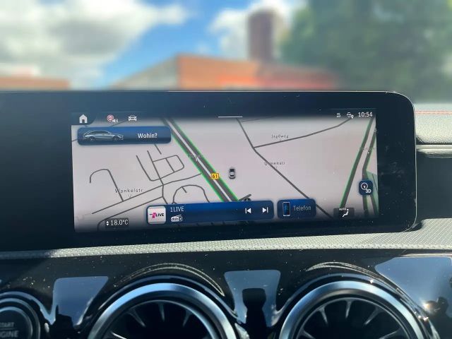 Mercedes-Benz CLA 180 AMG Line Shooting Brake