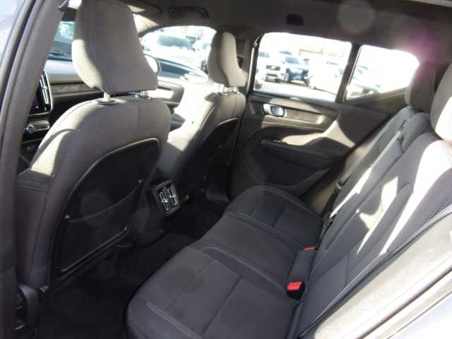 Volvo XC40 Core Recharge