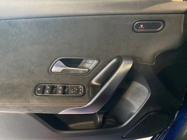 Mercedes-Benz A 200 AMG Line