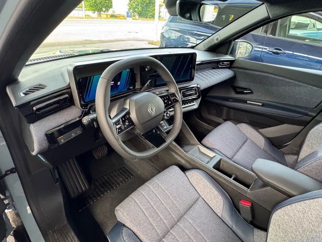 Renault 4 Comfort E-Tech Techno