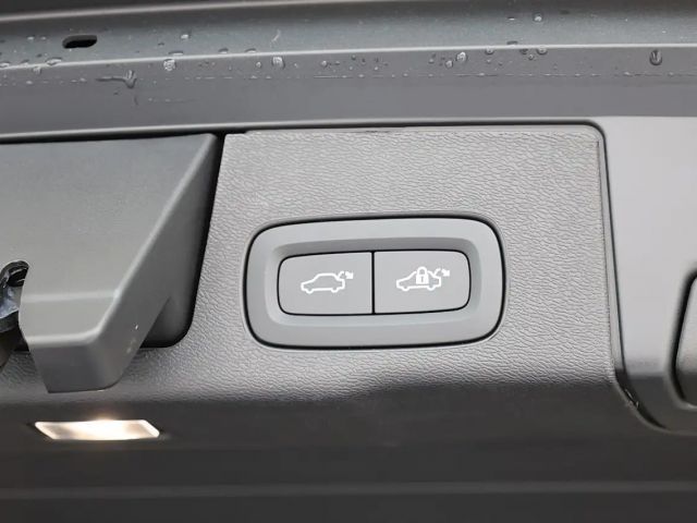 Volvo XC60 AWD Plus T6