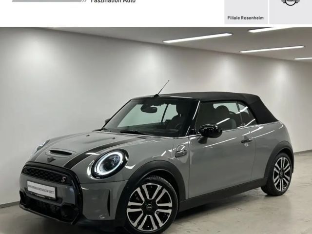 MINI Cooper S Cabrio Cooper S Cabrio Classic Trim Drivingass. Parkass.