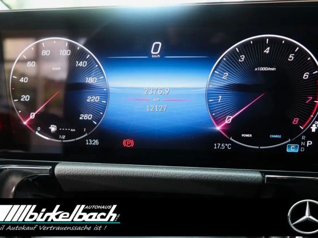 Mercedes-Benz GLA 200 Advanced 7G LED RFK  LHZ Apple