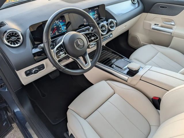 Mercedes-Benz EQA 300 4MATIC Progressive