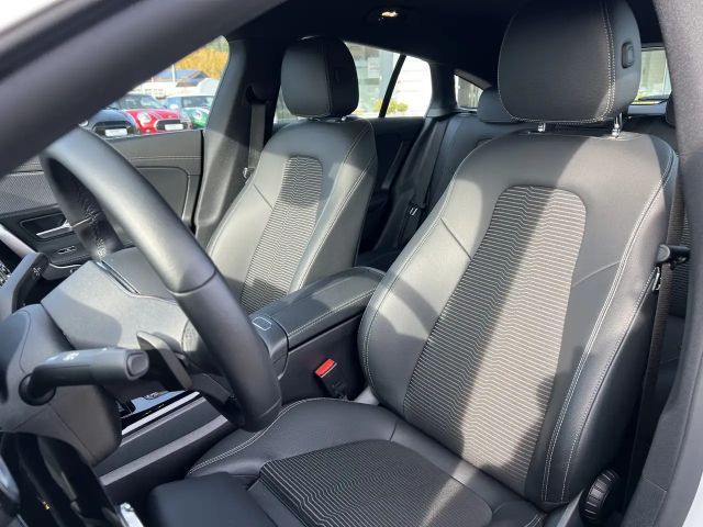 Mercedes-Benz CLA 200 Shooting Brake