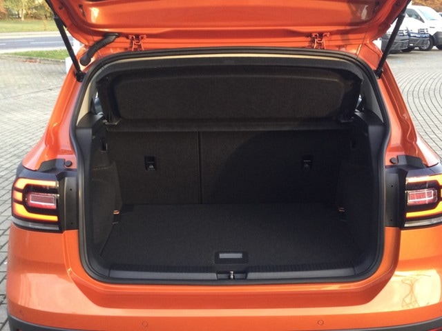 Volkswagen T-Cross T-Cross ACTIVE Navi Climatronic ACC PDC SH LM